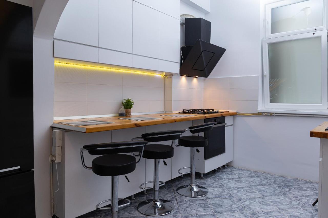 Color Aparments Coposu Blv Apartment Bucharest Exterior photo